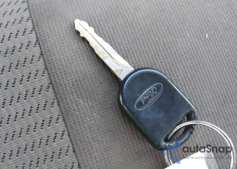 2010 Ford F-250 Xl/Xlt из США, поврежденный, VIN 1FTNF2B59AEA60517